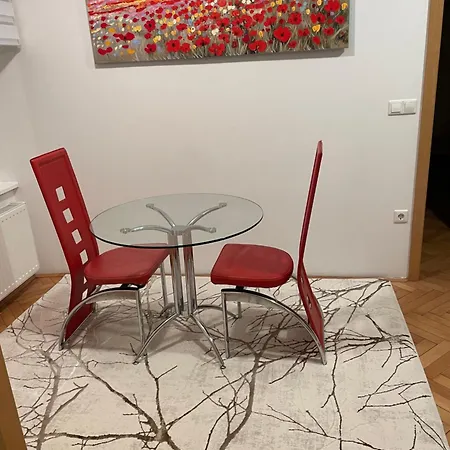 Topel Dom V Srediscu Mesta 2 Maribor