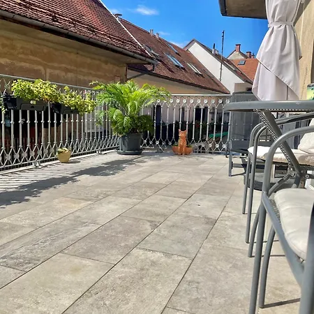 Apartament Topel Dom V Srediscu Mesta 2